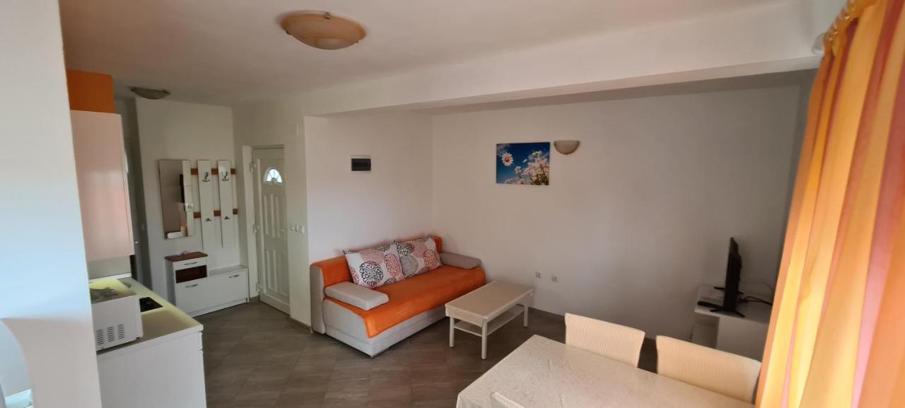 Apartmani Cesar Rtina Dış mekan fotoğraf